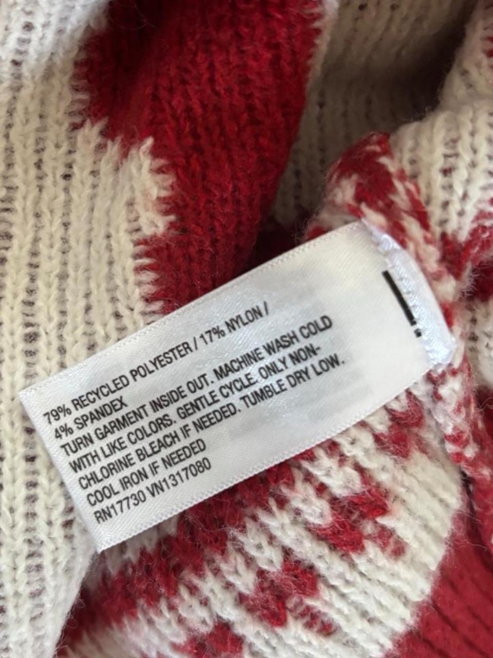 Wild Fable red & white bunny cardigan with diamond and heart motifs, size M - Picture 5 of 5